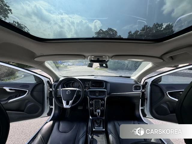Volvo V40 id 4242538 из Китая 16