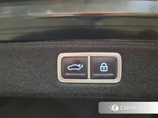 Hyundai Grandeur (GN7) id 4255004 из Кореи 18
