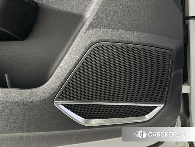 Audi Q3 Sportback id 4256991 из Китая 11