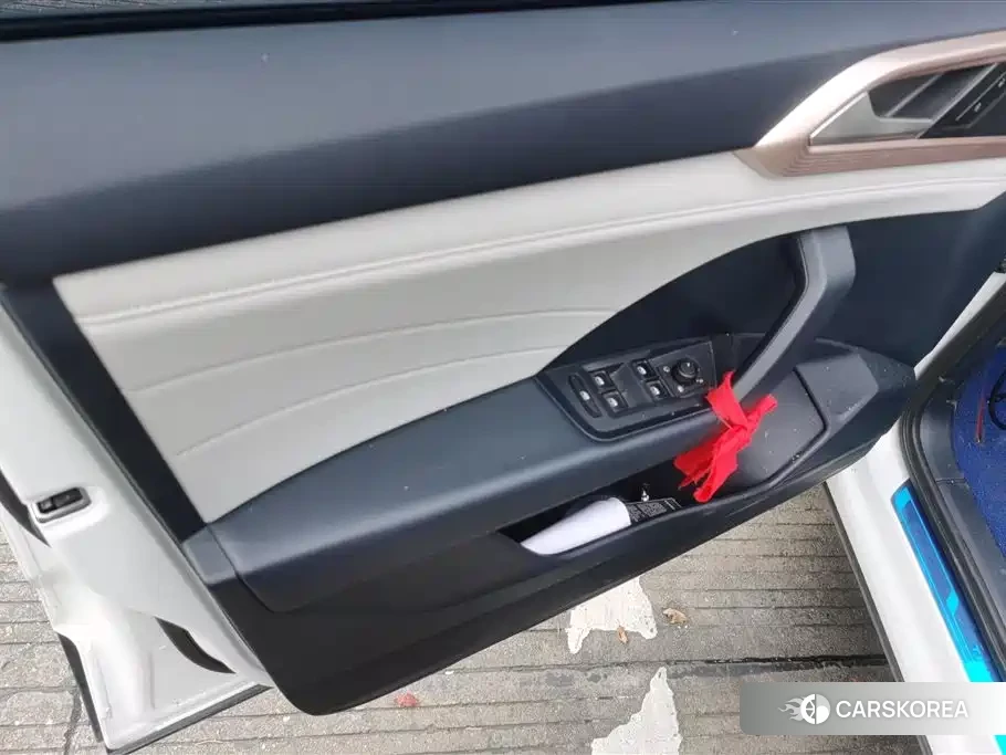Volkswagen Tharu id 4546476 из Китая 14