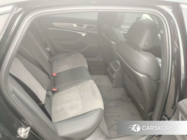 Audi A6L id 4279052 из Китая 13