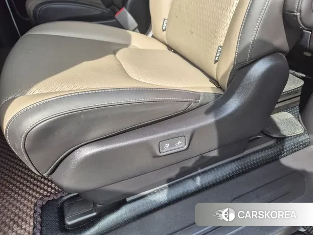 Kia The New Carnival 4th Generation id 2988750 из Кореи 18