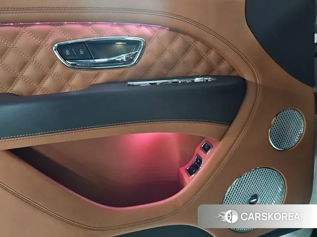 Bentley Bentayga id 3016755 из Кореи 17