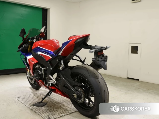 Honda CBR1000RR-R FIREBLADE SP id 4387133 из Японии 8