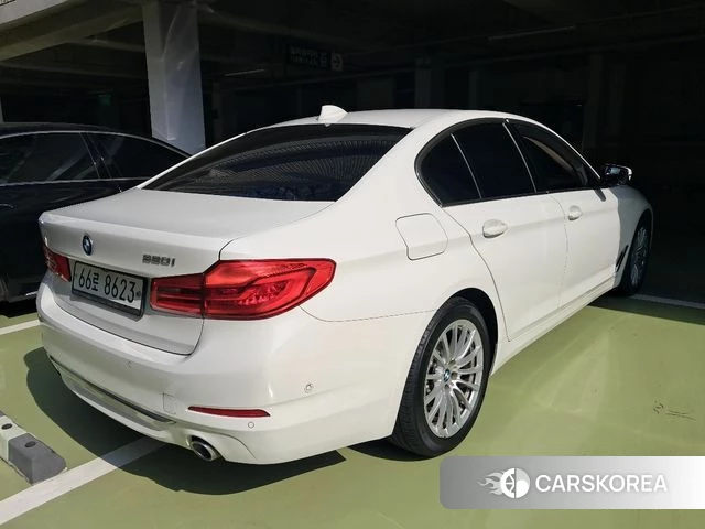 BMW 5 Series (G30) id 3861259 из Кореи 18