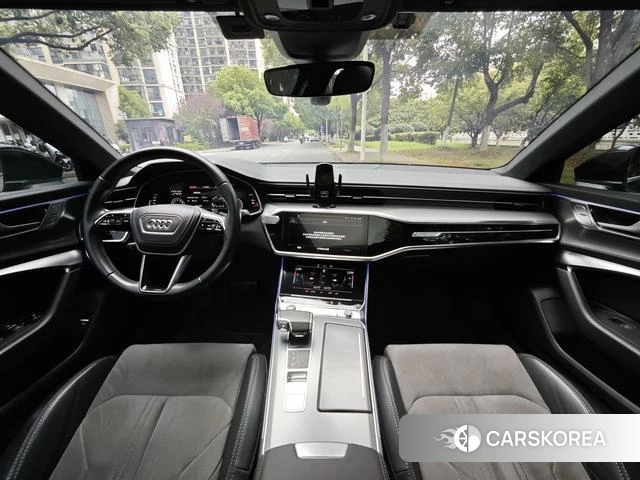 Audi A6L id 3913965 из Китая 14