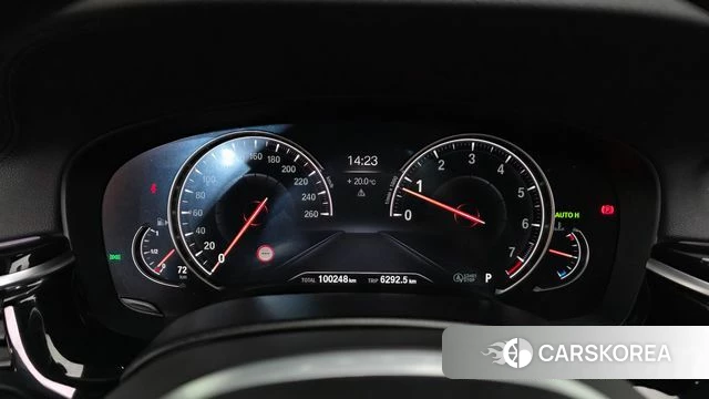 BMW 5 Series (G30) id 4286146 из Кореи 31
