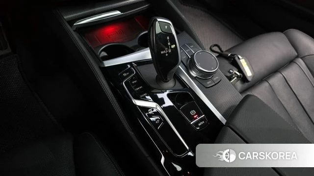 BMW 5 Series (G30) id 3891696 из Кореи 18