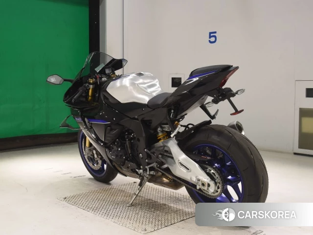Yamaha YZF-R1M id 4312892 из Японии 8