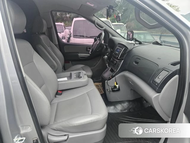 Hyundai The New Grand Starex id 4203076 из Кореи 18