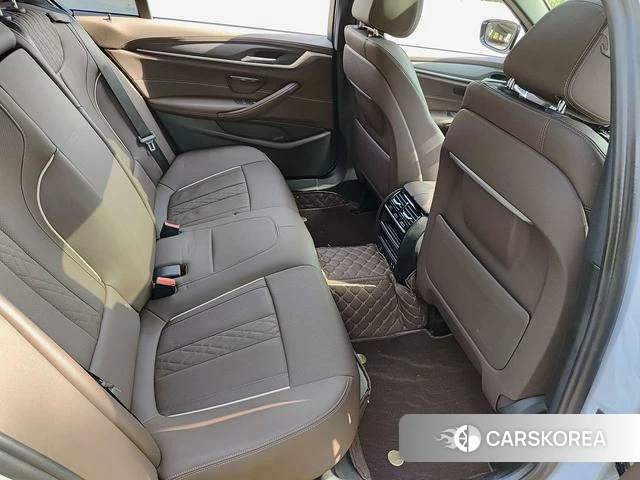 BMW 5 series PHEV id 4259061 из Китая 8
