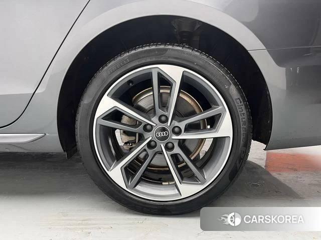 Audi A4L id 4299961 из Китая 18