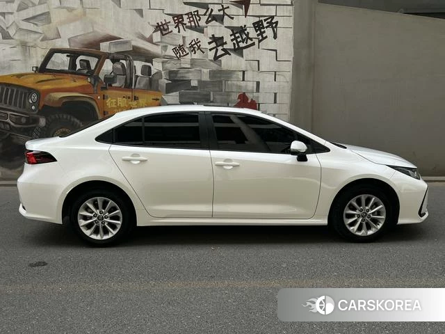 Toyota Corolla id 4297496 из Китая 9