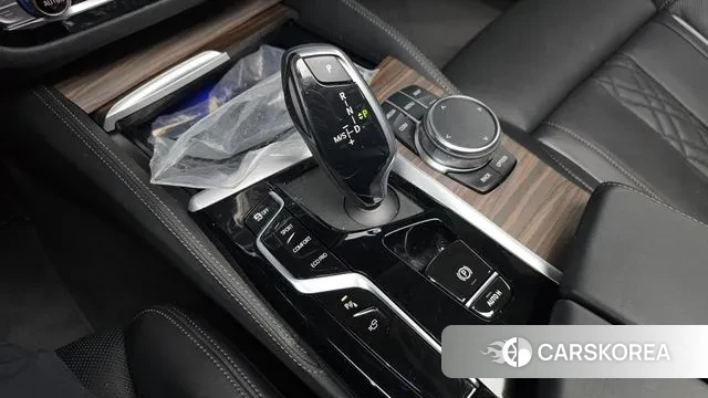 BMW 5 Series (G30) id 3354177 из Кореи 18