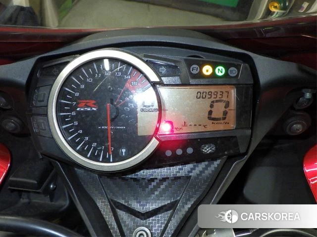 Suzuki GSX-R750 id 4206262 из Японии 32