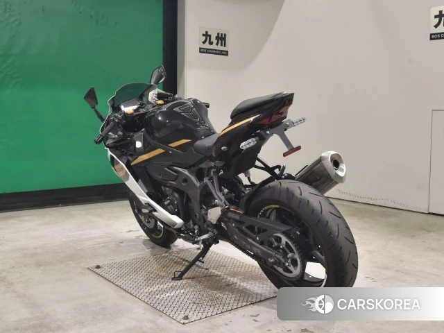 Проданный Kawasaki ZX-4R SE id 4328198 из Японии, фото 8