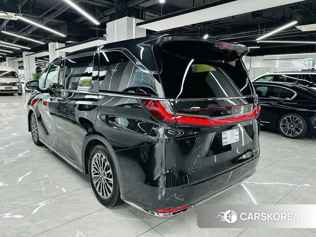 Lexus LM id 4300048 из Китая 8