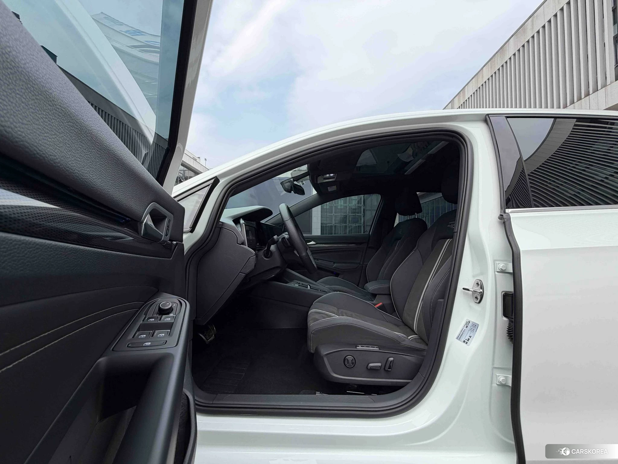 Volkswagen Golf id 4487428 из Китая 16