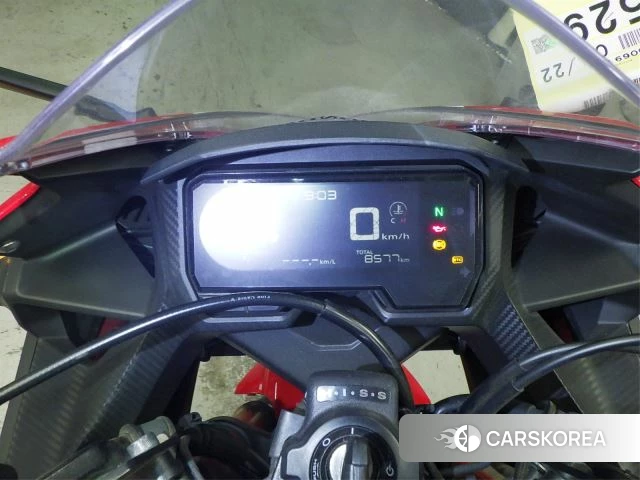 Honda CBR400R id 4184965 из Японии 32