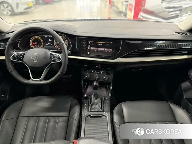 Volkswagen Passat id 4212375 из Китая 12