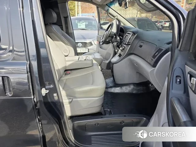 Hyundai The New Grand Starex id 3709059 из Кореи 17