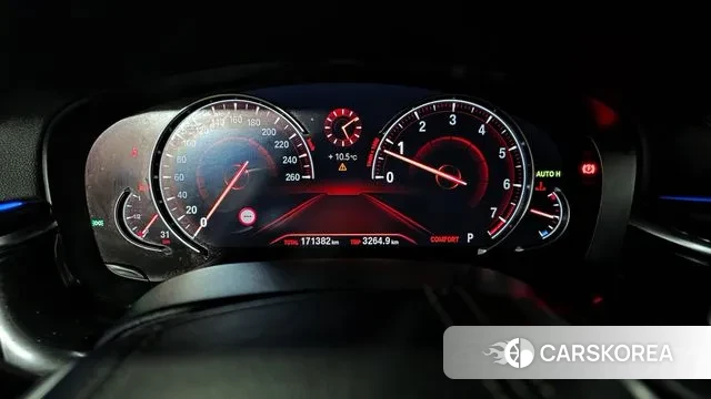 BMW 5 Series (G30) id 3703636 из Кореи 18