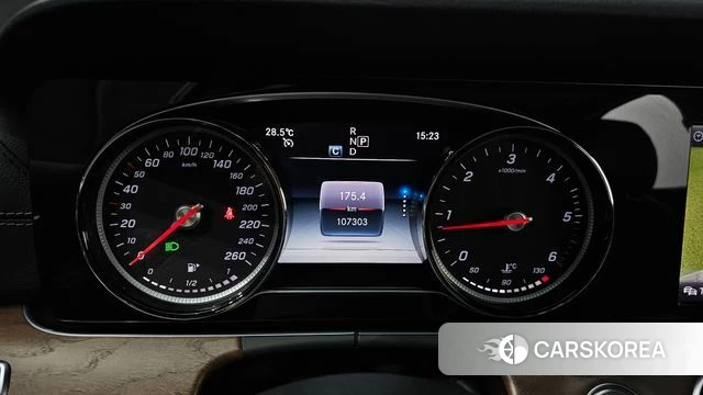 Mercedes-Benz E-Class W213 id 4574155 из Кореи 18