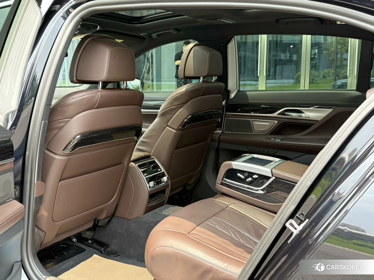 BMW 7 series id 4512605 из Китая 17