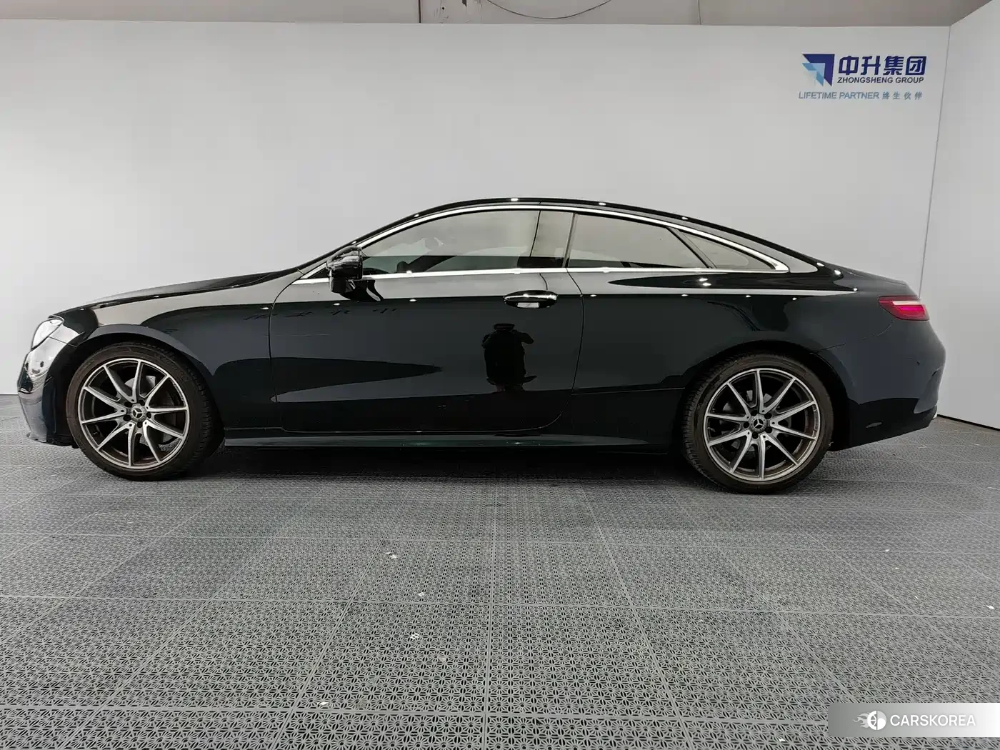 Mercedes-Benz E-Class id 4546271 из Китая 17