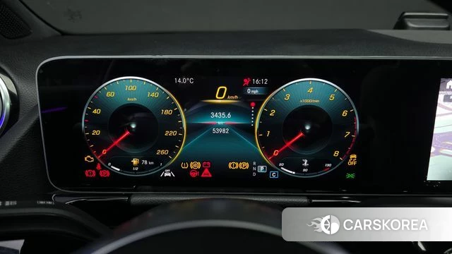 Mercedes-Benz GLA - Class H247 id 3893276 из Кореи 18