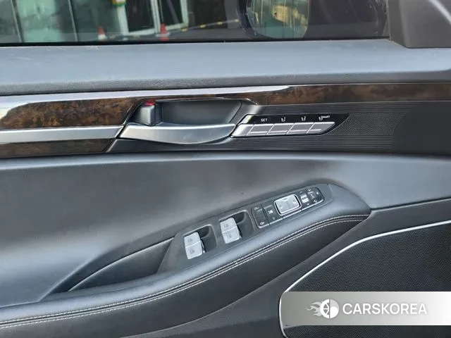 Genesis G90 id 3449407 из Кореи 18