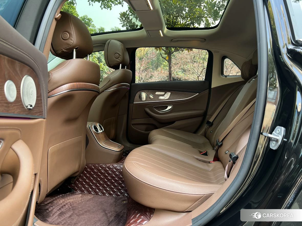 Mercedes-Benz E-class id 4455178 из Китая 20
