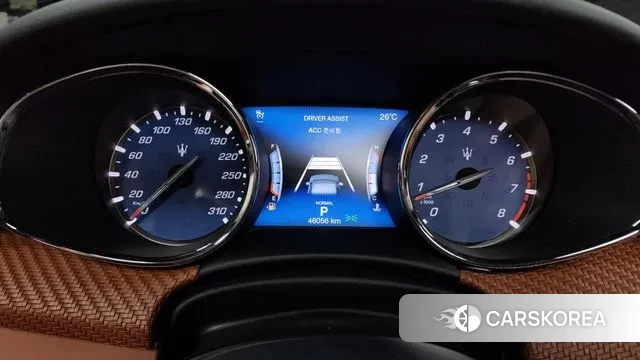 Maserati Quattroporte id 2940559 из Кореи 18