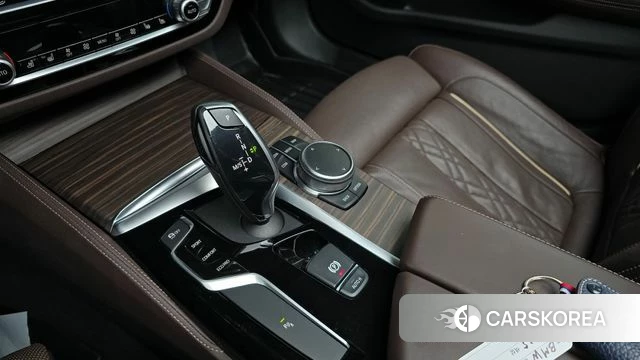 BMW 5 Series (G30) id 4496456 из Кореи 31