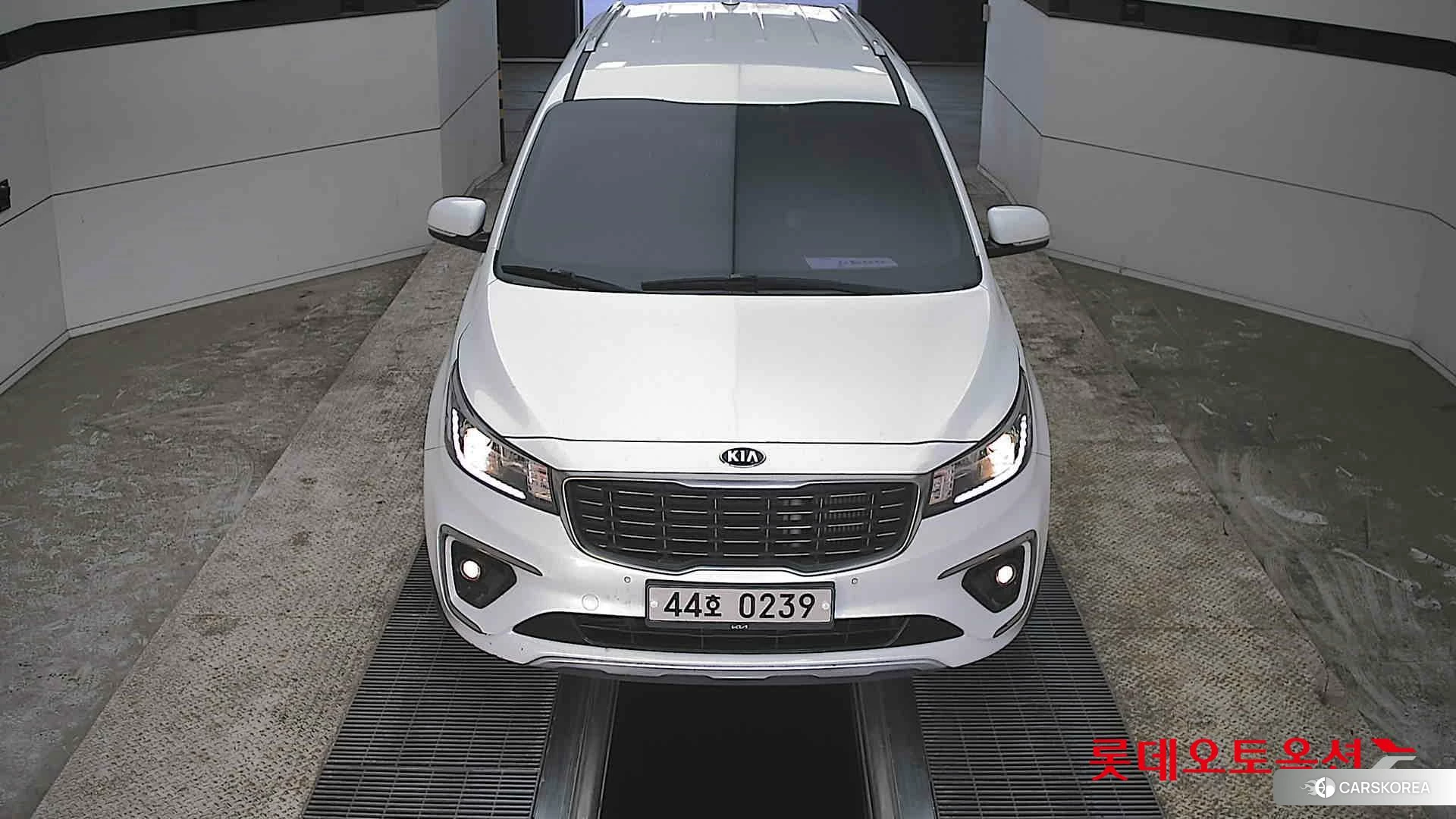 Kia Carnival id 3888409 из Кореи 35