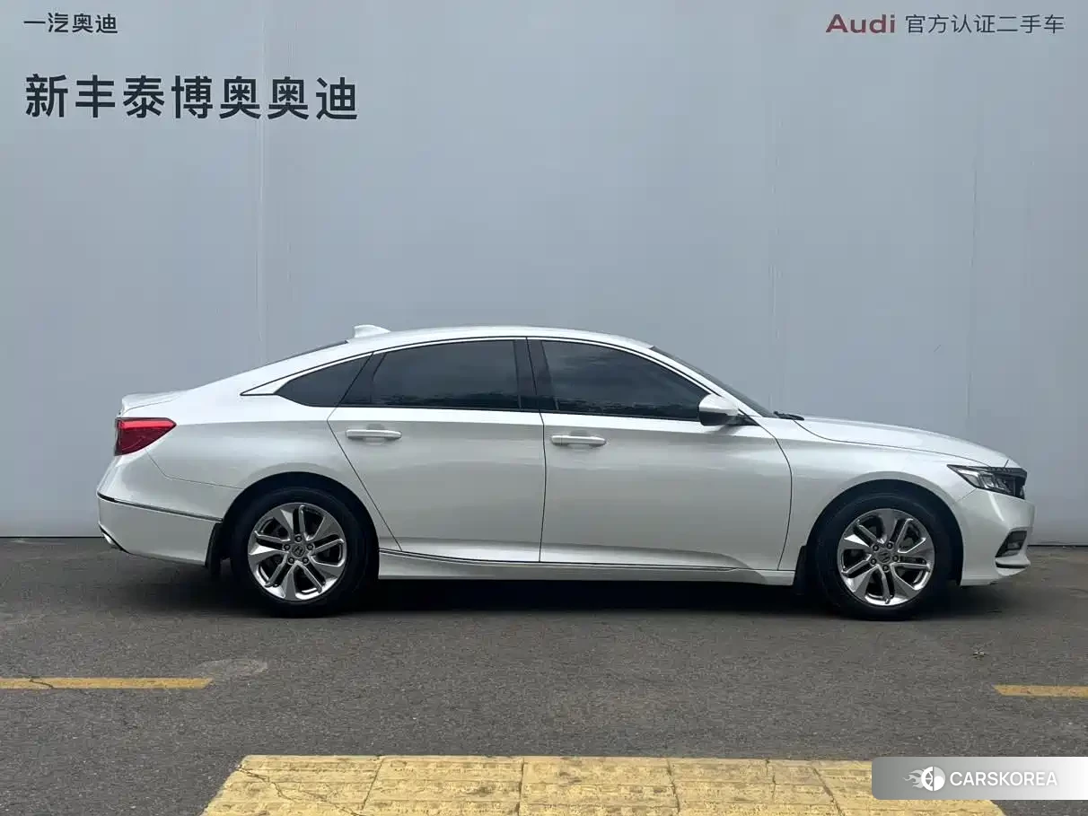 Honda Accord id 4539122 из Китая 18