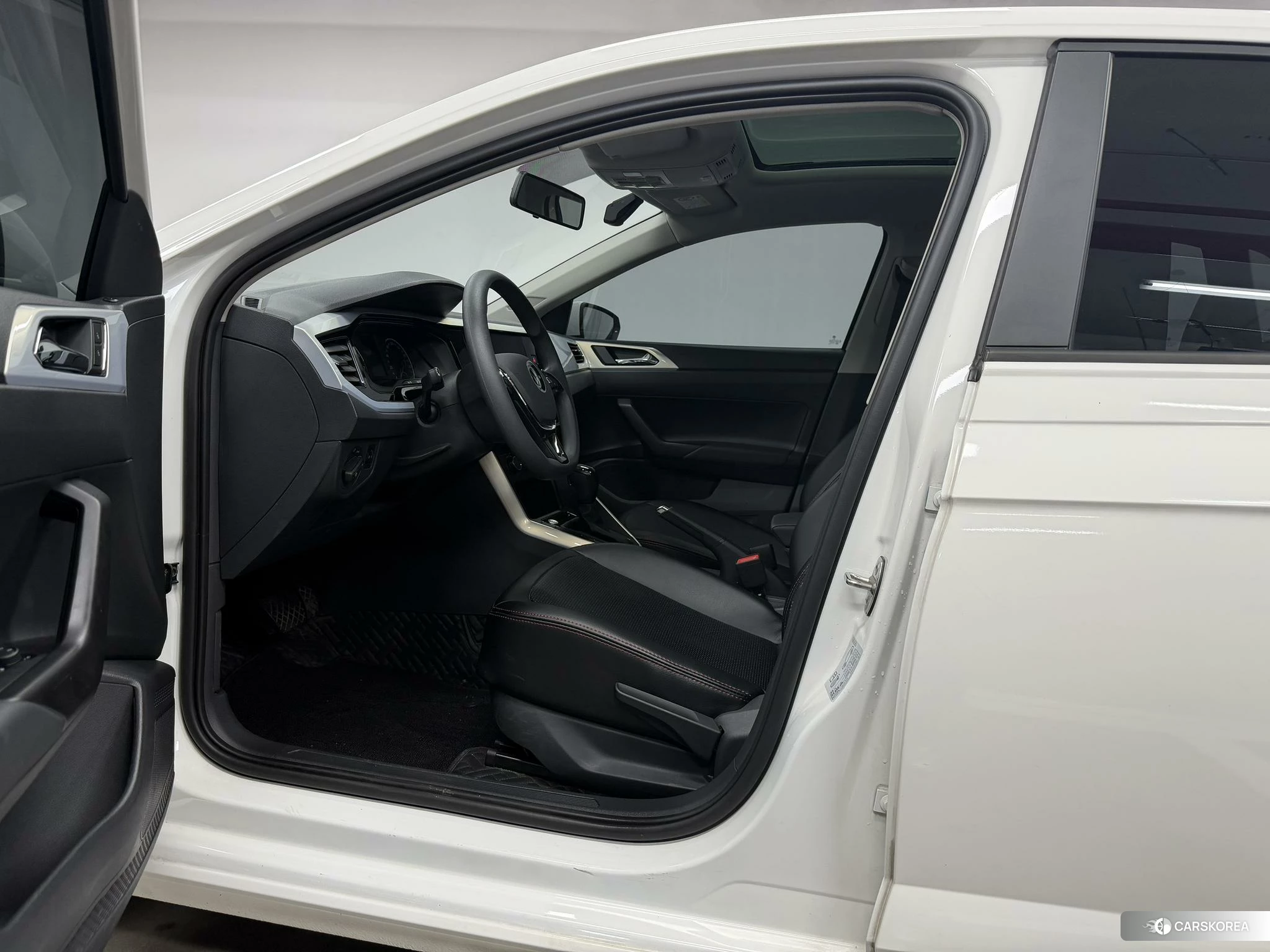 Volkswagen Polo id 4512451 из Китая 18