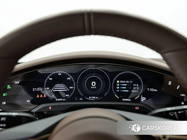 Porsche Taycan id 4308475 из Кореи 18