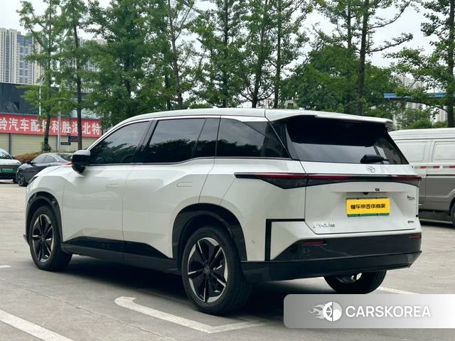 Toyota Platinum Wisdom 3X id 4290611 из Китая 13