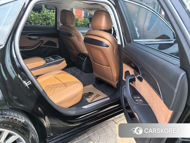 Audi A8 id 4259252 из Китая 19