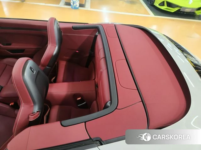 Porsche 911(992) id 4427768 из Кореи 18