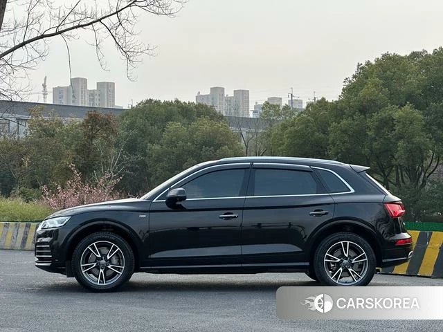 Audi Q5L id 4236312 из Китая 23