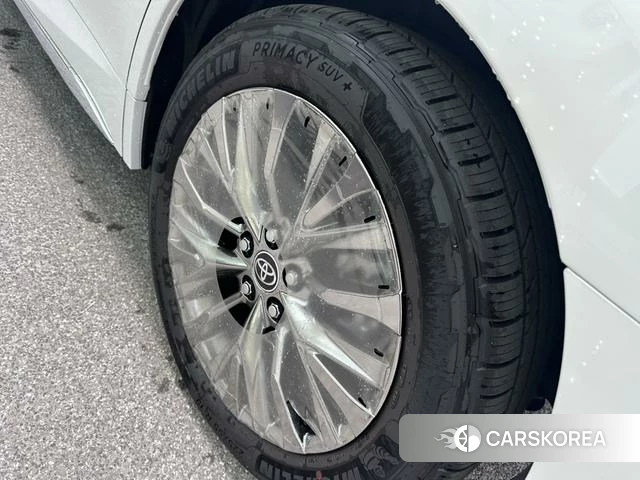 Toyota Elfa id 4278684 из Китая 12