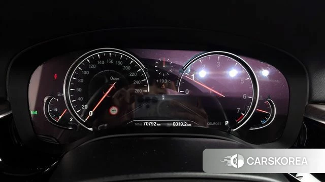 BMW 5 Series (G30) id 3845945 из Кореи 18