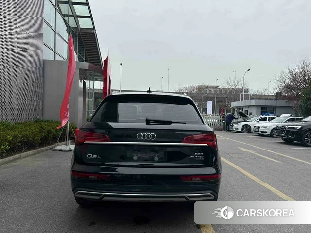 Audi Q5L id 3856107 из Китая 19