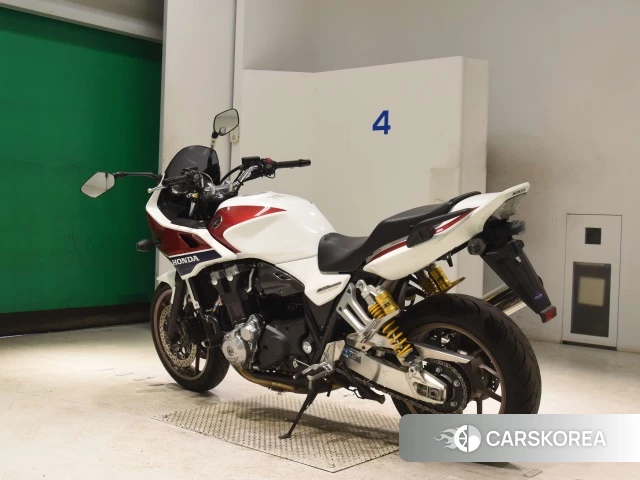 Honda CB1300SF BOLDOR id 4387118 из Японии 8