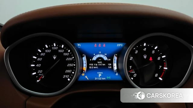 Maserati Ghibli id 4849679 из Кореи 18