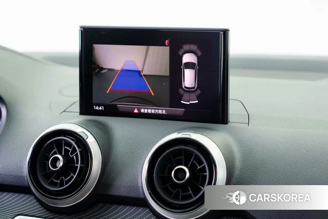 Audi Q2L id 4298245 из Китая 24