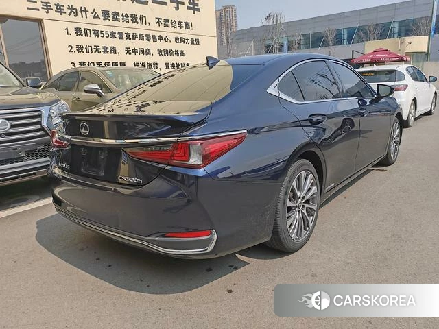 Lexus ES id 4260923 из Китая 12
