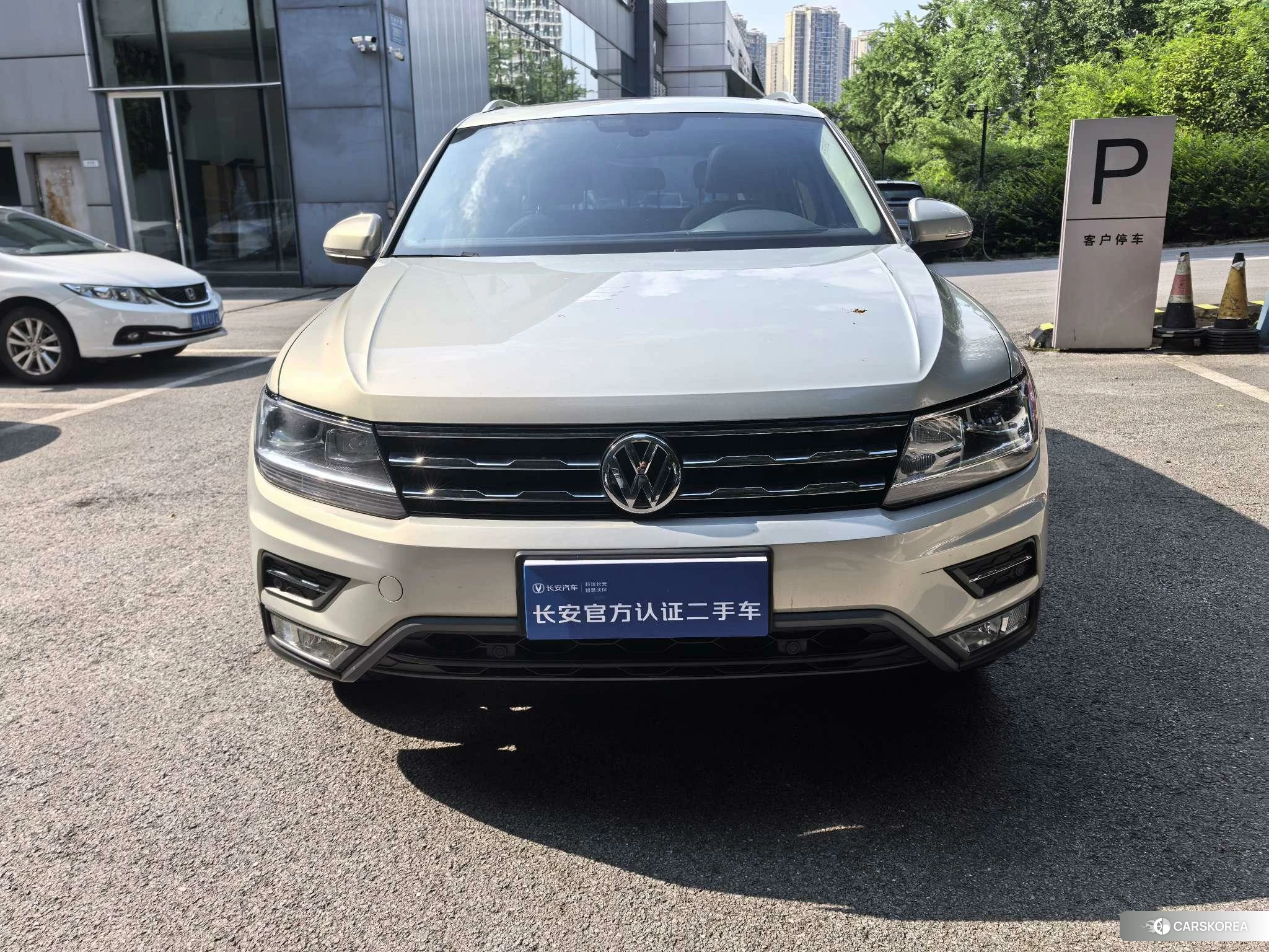 Volkswagen Tiguan L id 4486230 из Китая 18